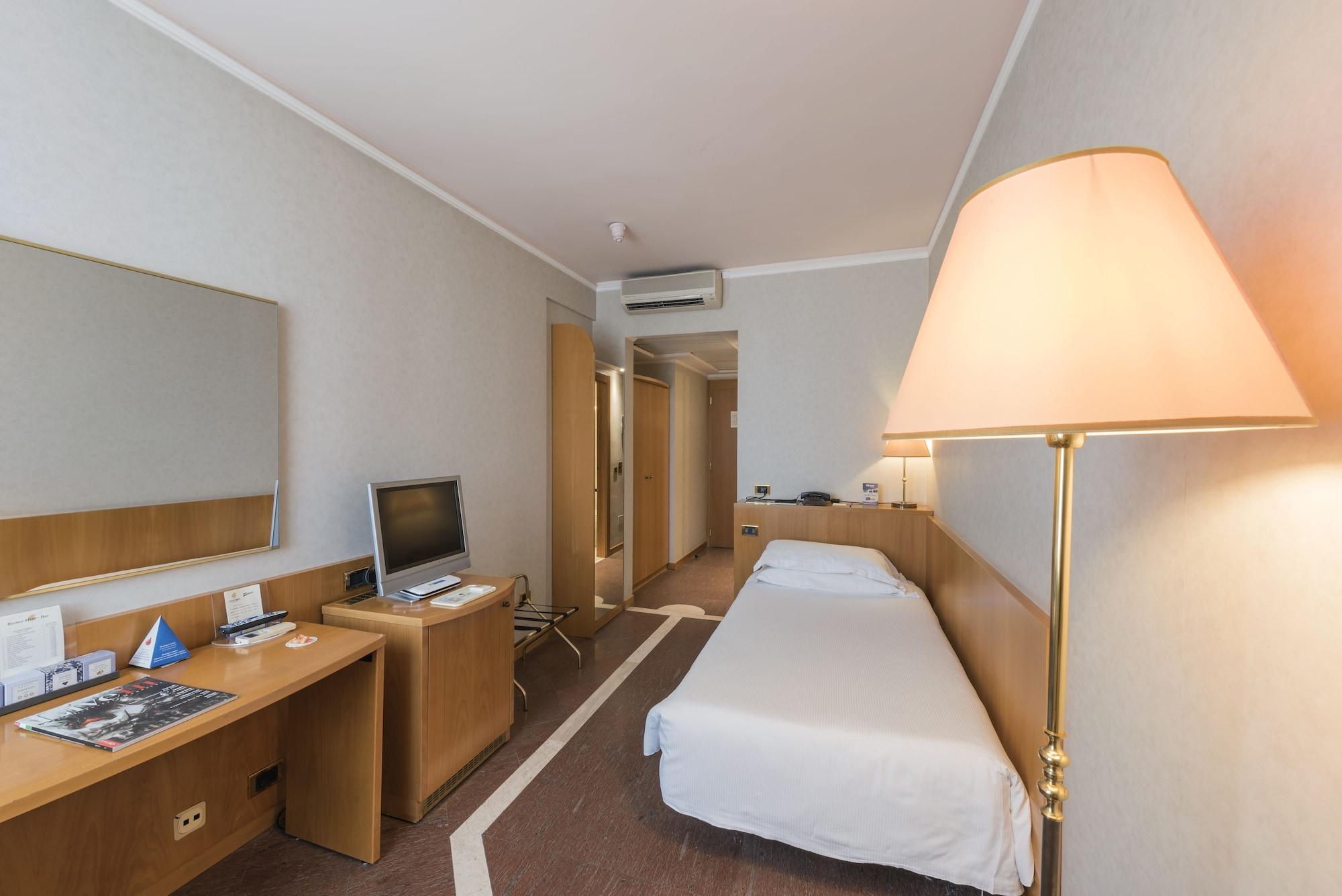 Caesar'S Hotel Cagliari Esterno foto