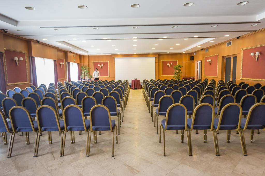 Caesar'S Hotel Cagliari Esterno foto