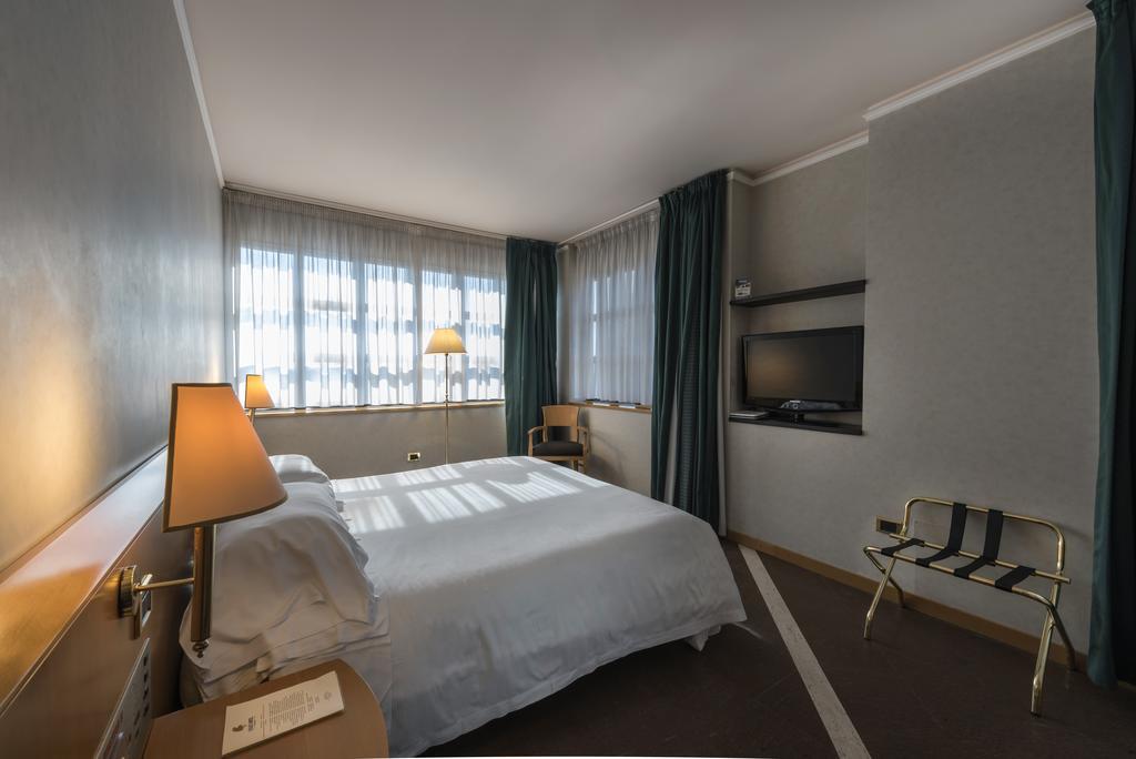 Caesar'S Hotel Cagliari Esterno foto