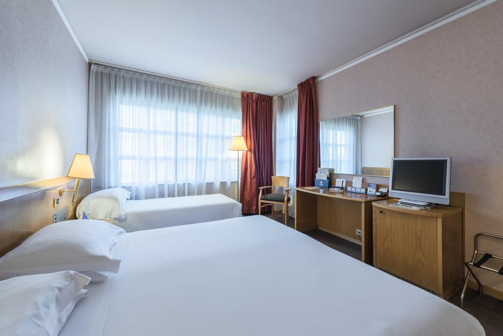 Caesar'S Hotel Cagliari Esterno foto