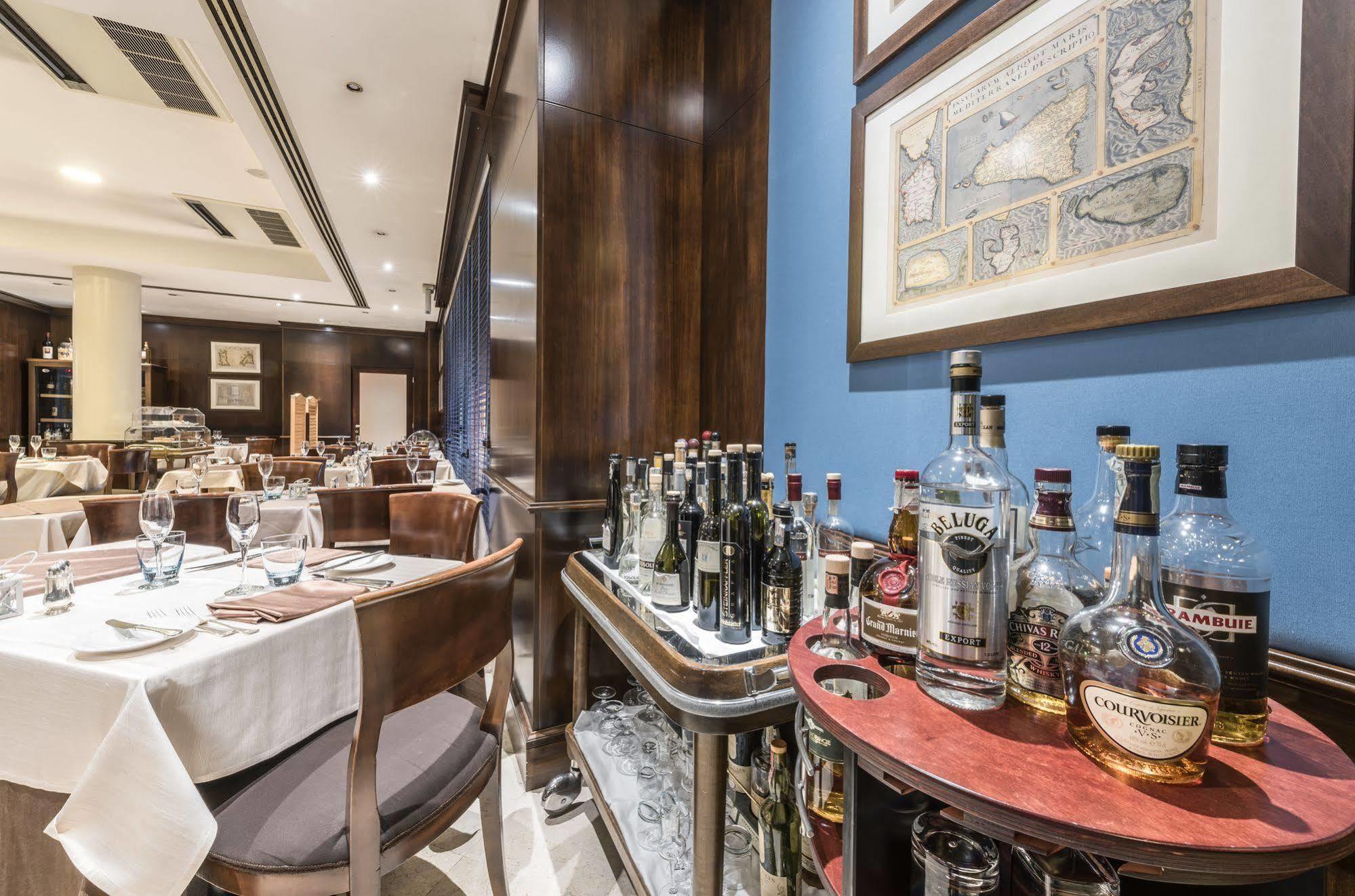 Caesar'S Hotel Cagliari Esterno foto