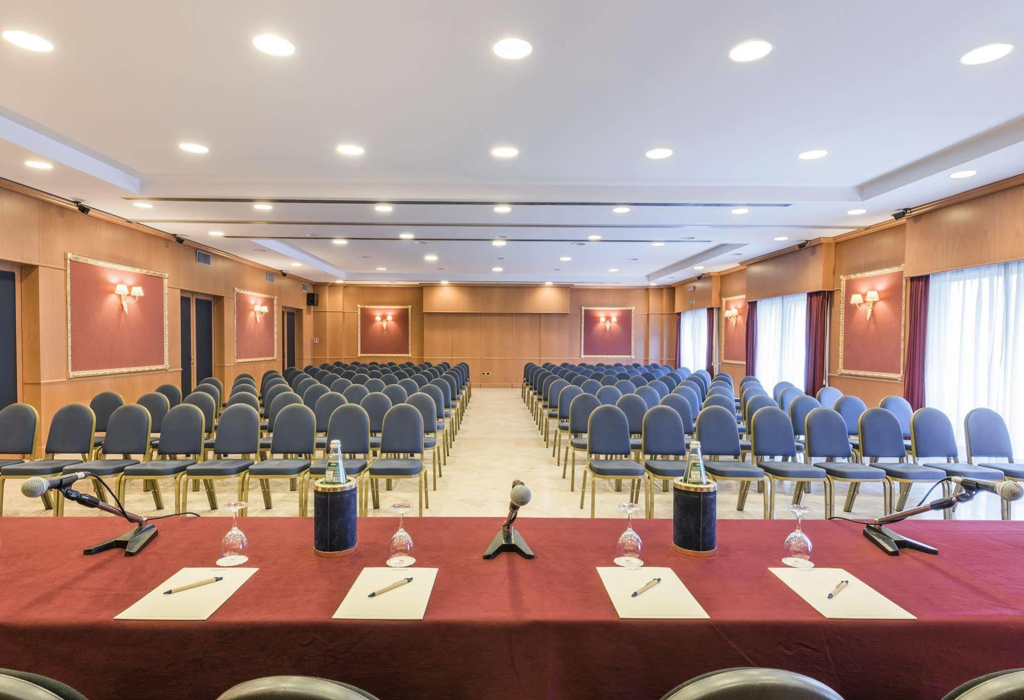Caesar'S Hotel Cagliari Esterno foto
