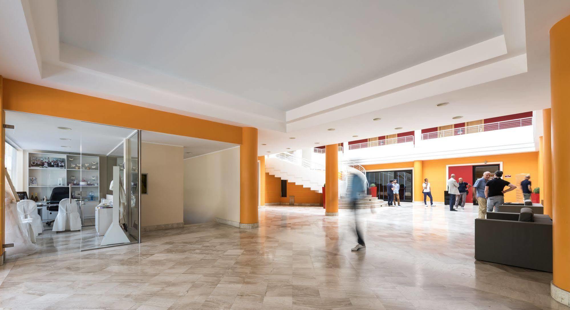 Caesar'S Hotel Cagliari Esterno foto